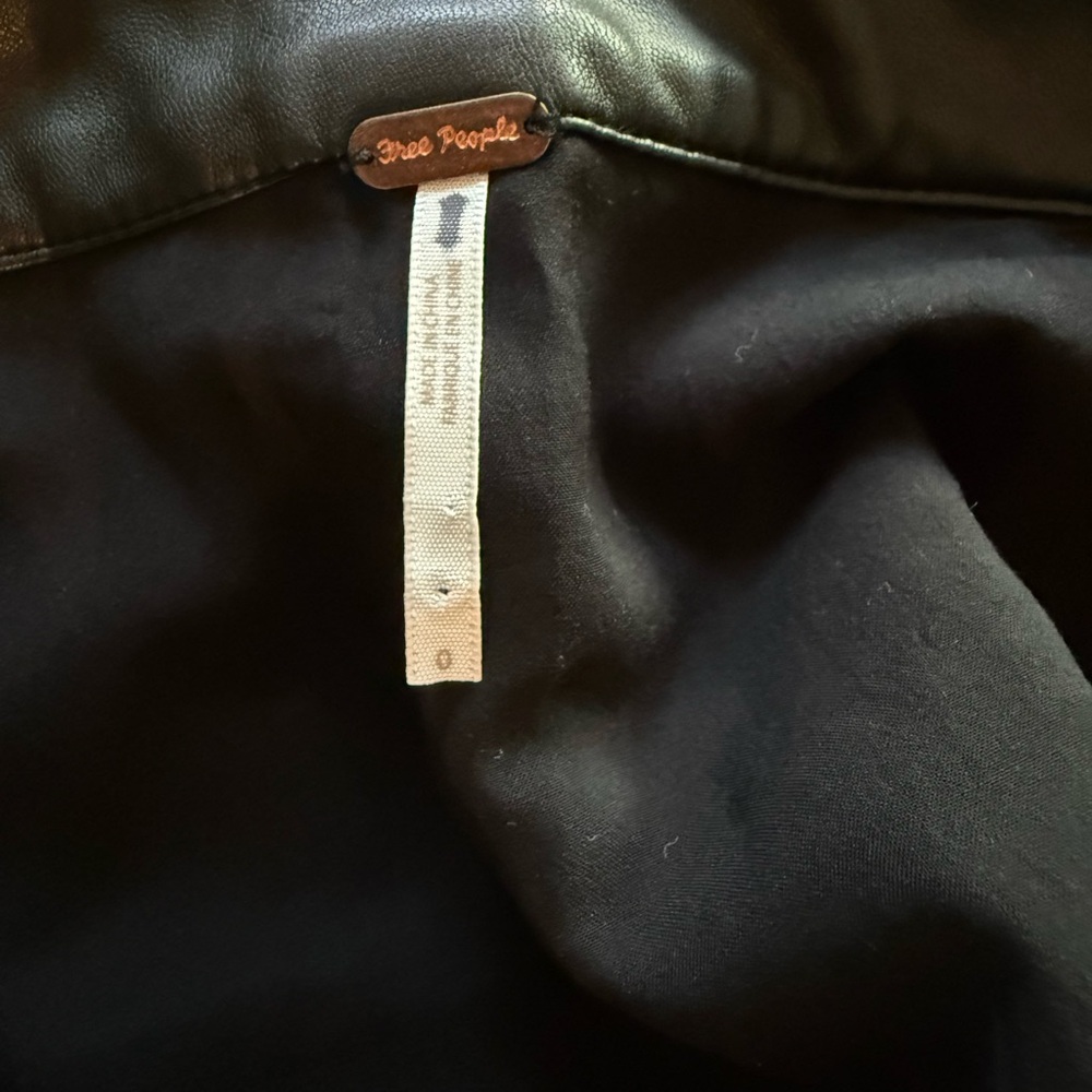 Free People Maisie Fauz Leather Mini Skirt Size 0 - Picture 3 of 5